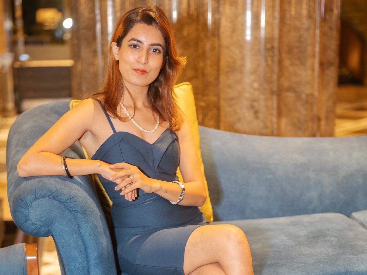 Paran Anand: The Versatile Singer