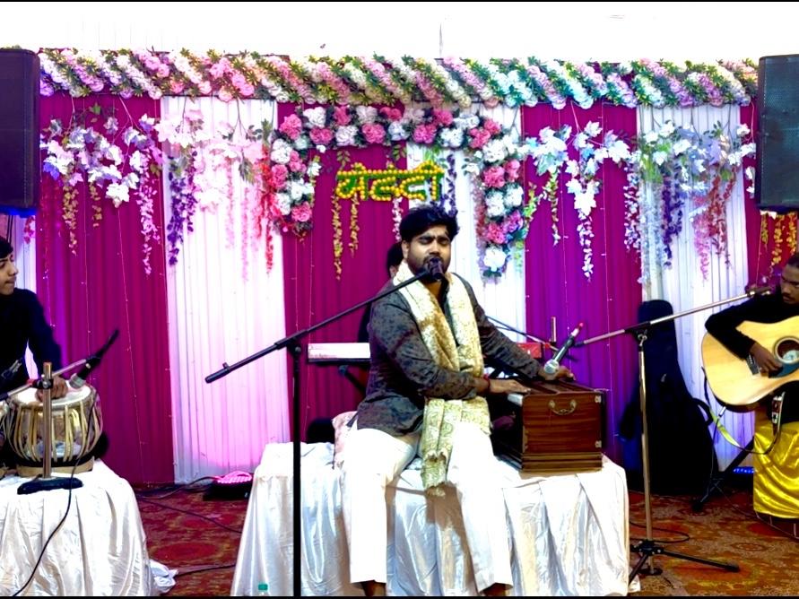 Ravi: Ghazal Maestro