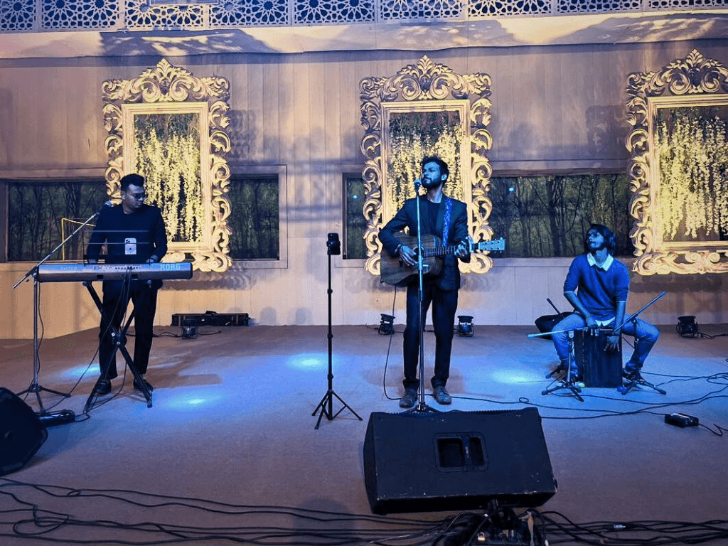 How to start a career as Professional Live Musician