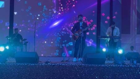 Mayur live performance