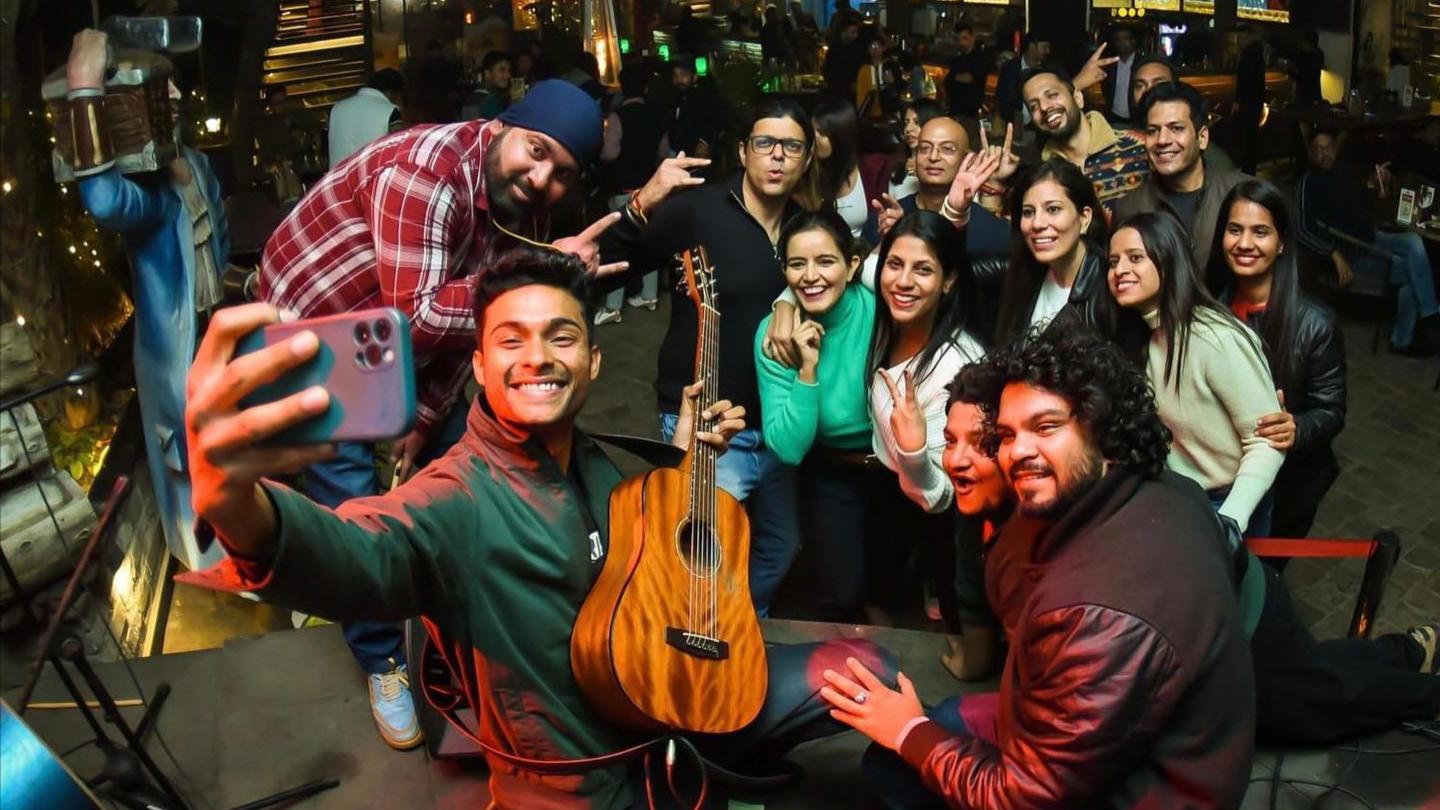 SAAD live performance