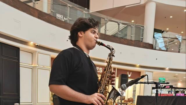 Sourav live performance