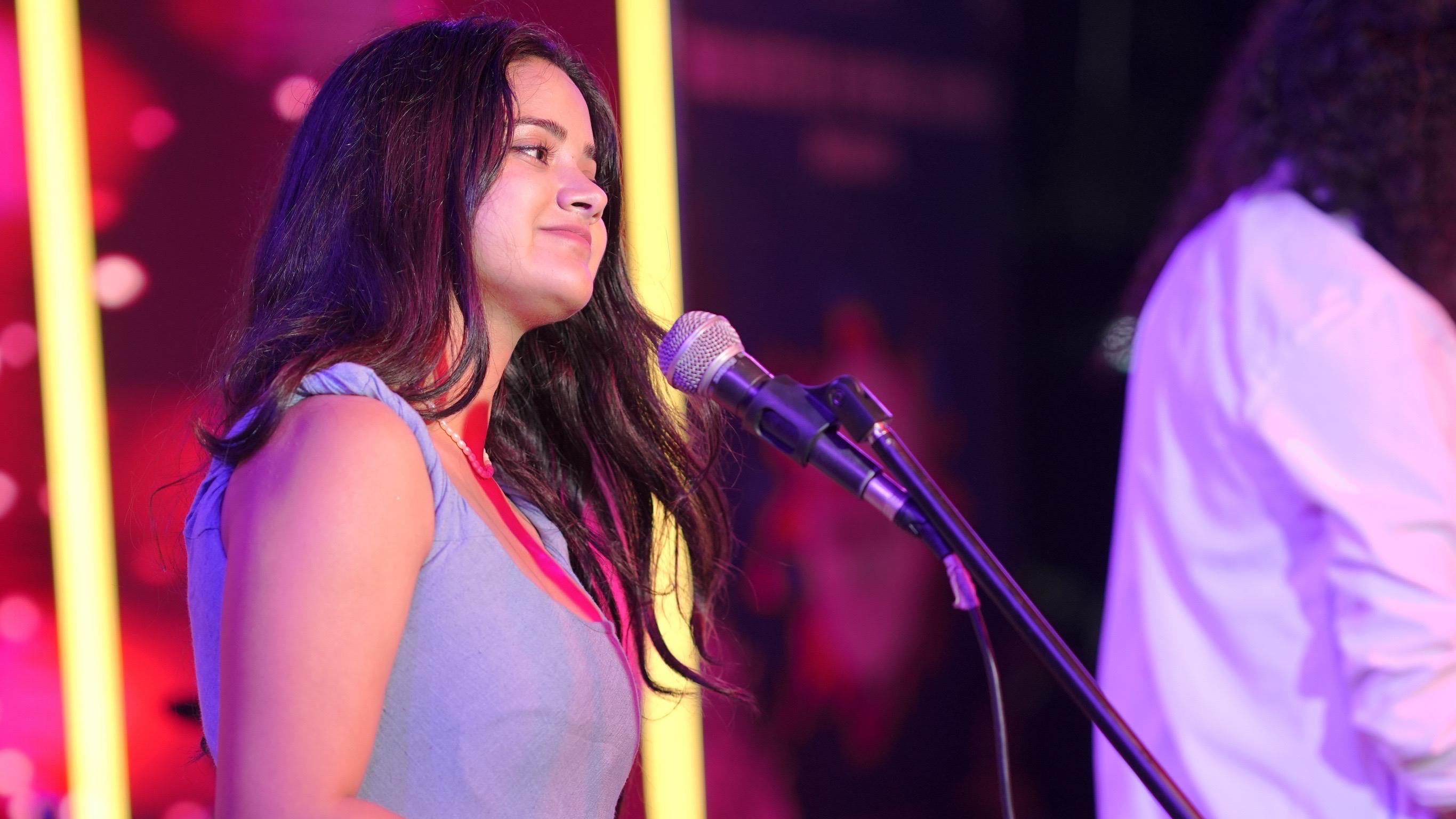 Yashika live live performance