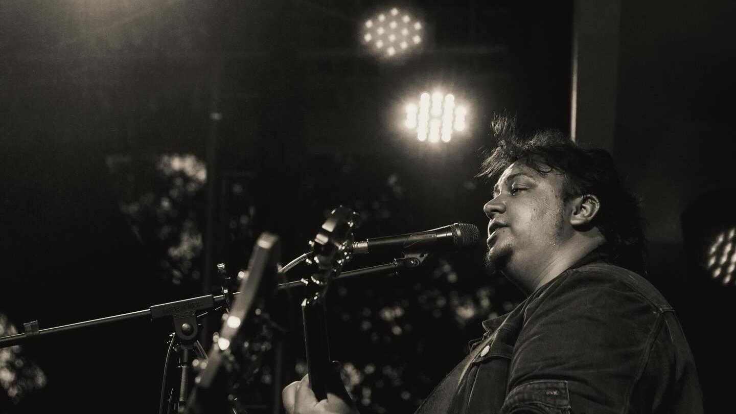 Robie live performance