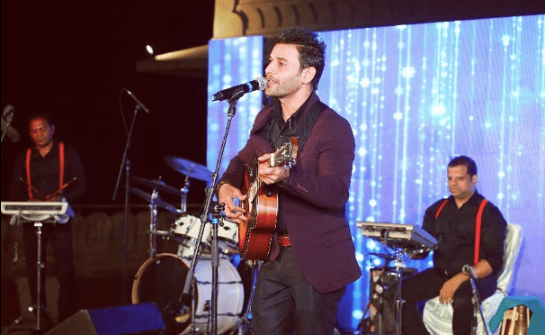 Naved: Stage Sensation live performance