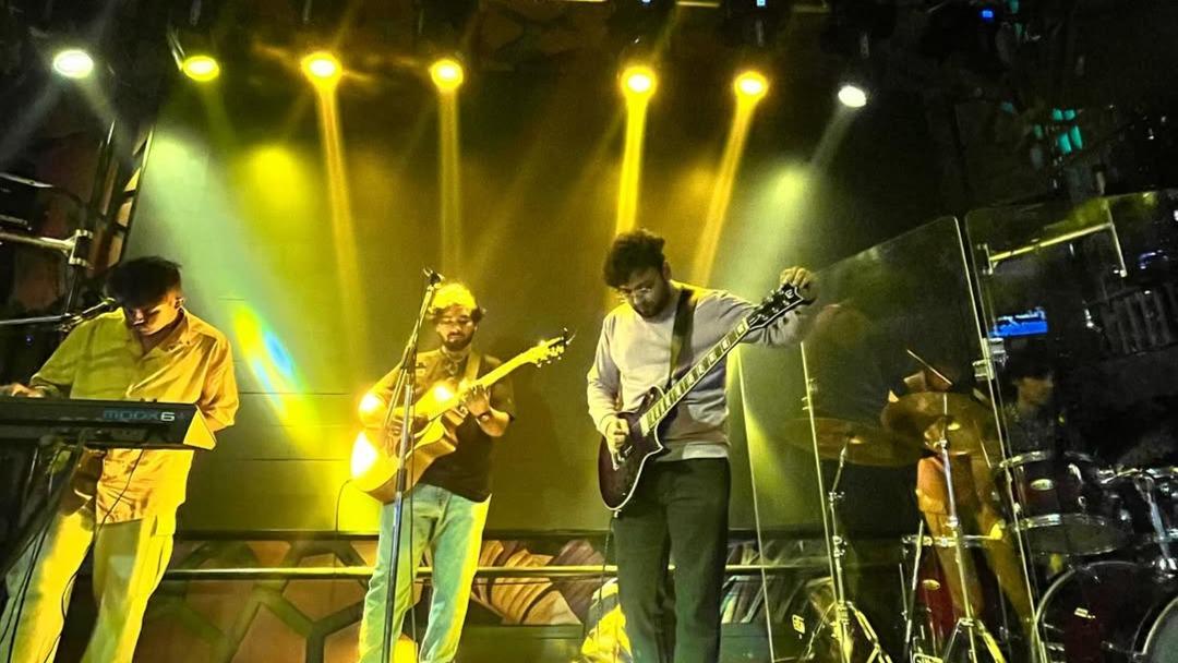 SUNNY SIDE UP live performance