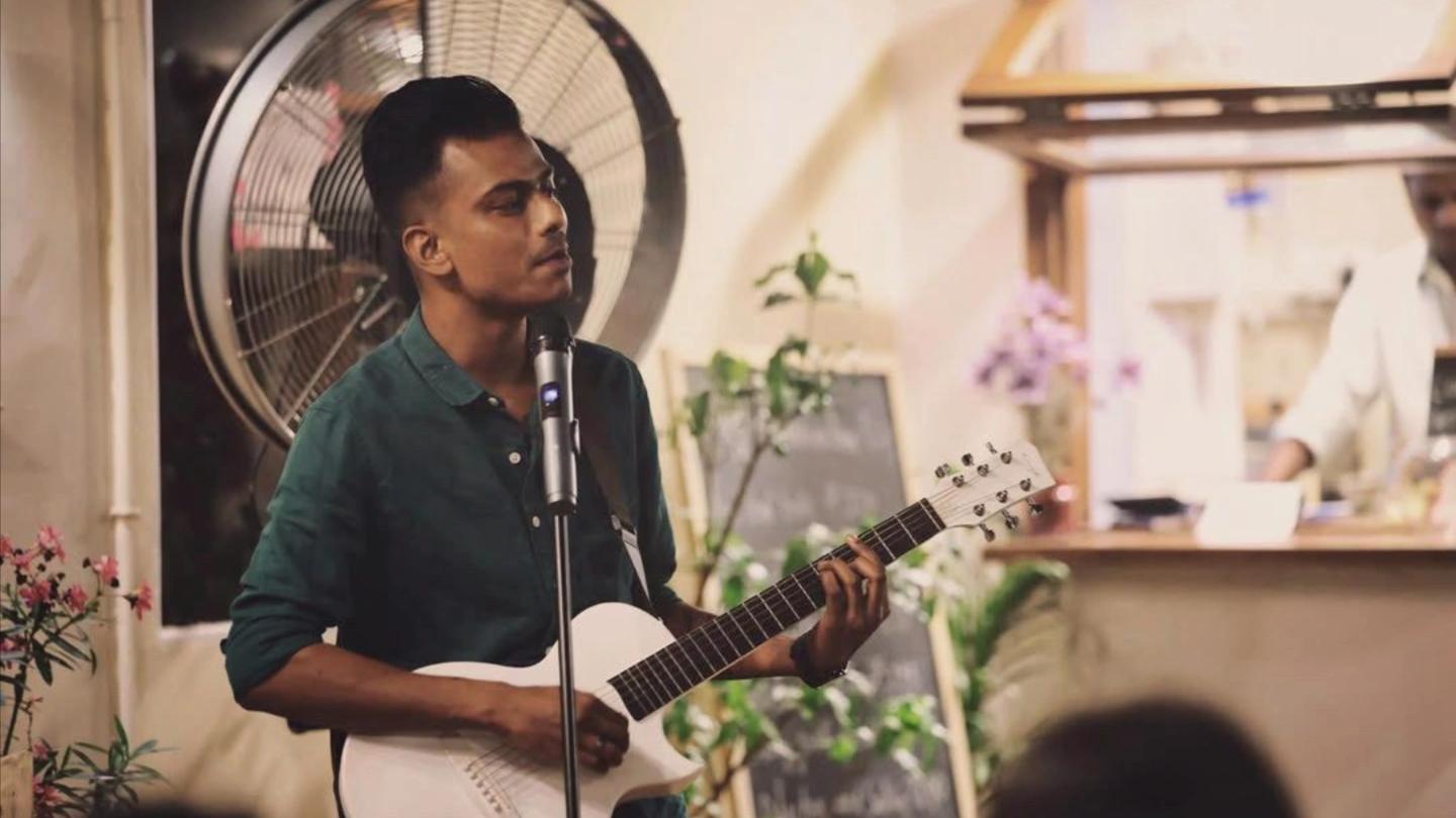 Evans Lakra live performance