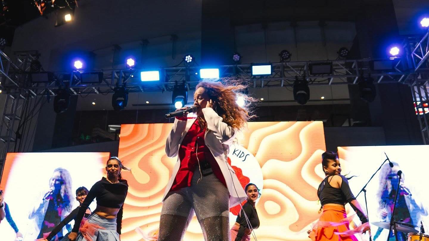 RigMona live performance
