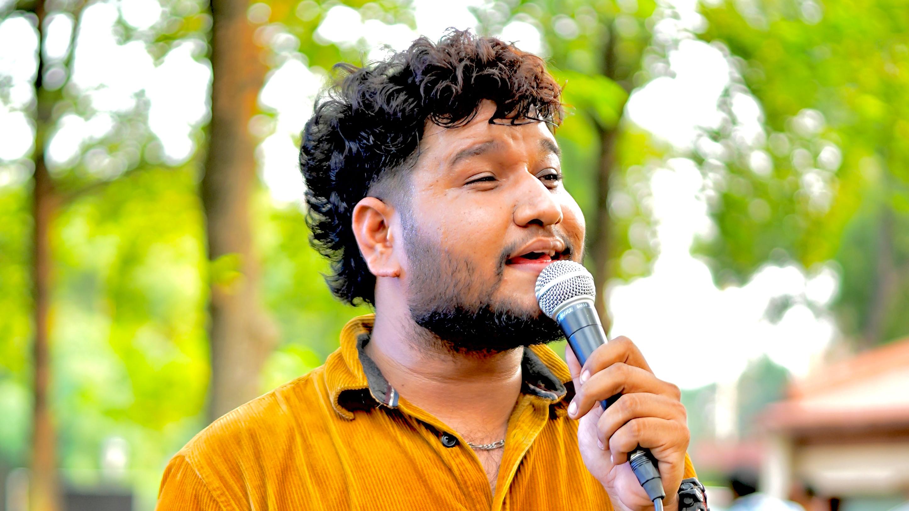 Bhavey Purohit live performance
