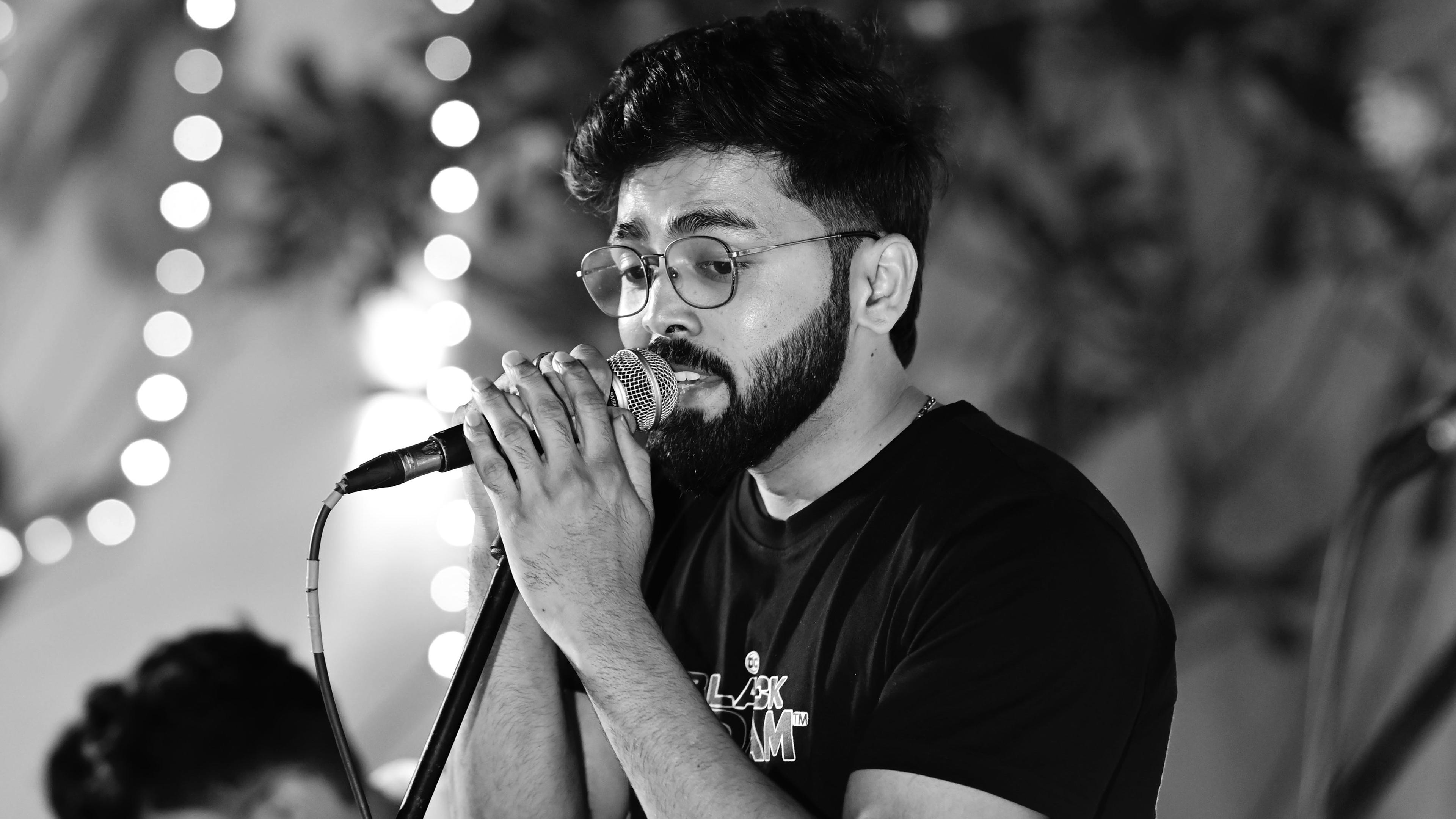 Anuj Jain live performance
