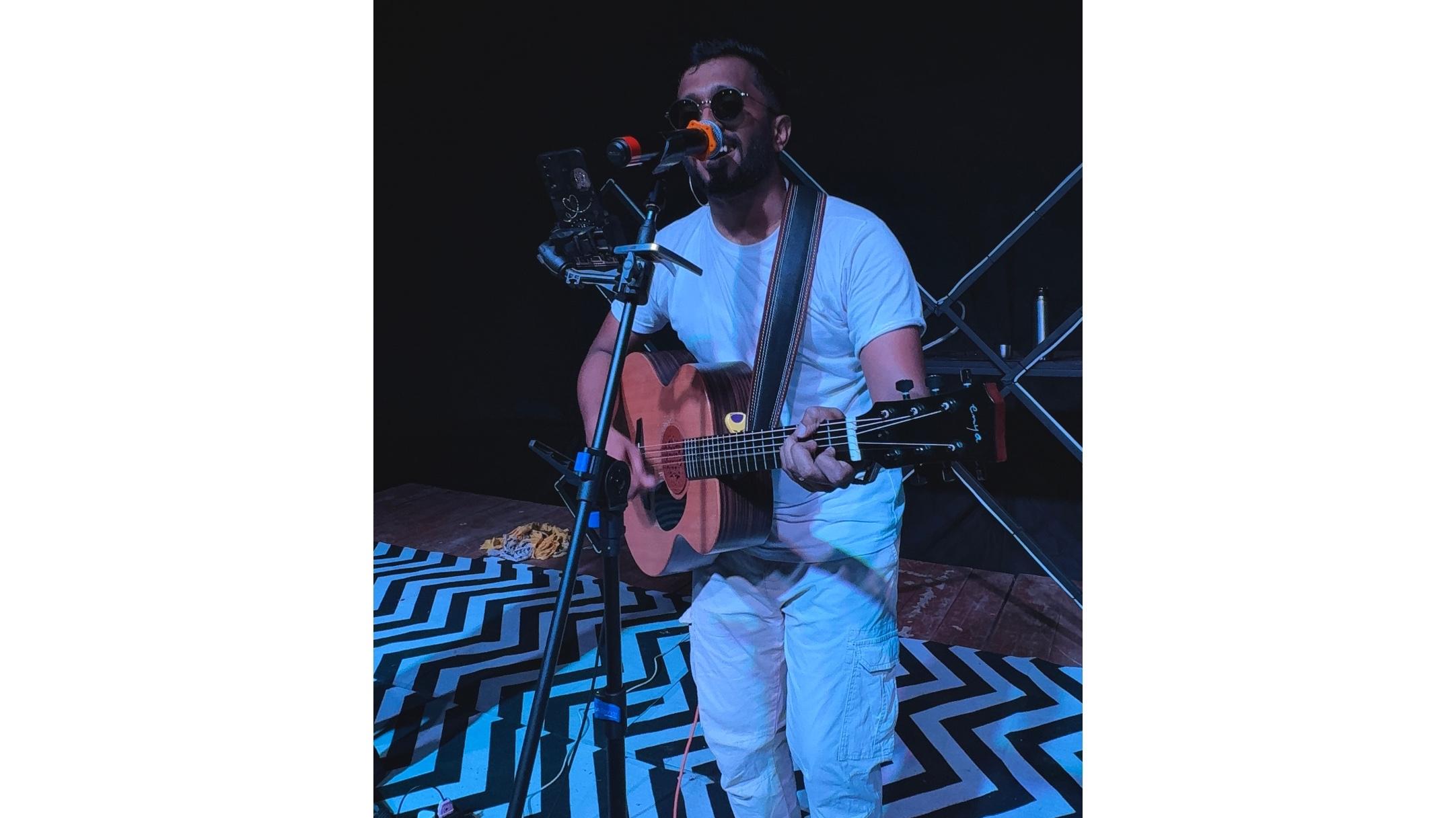 Shailav Bhadekar live performance