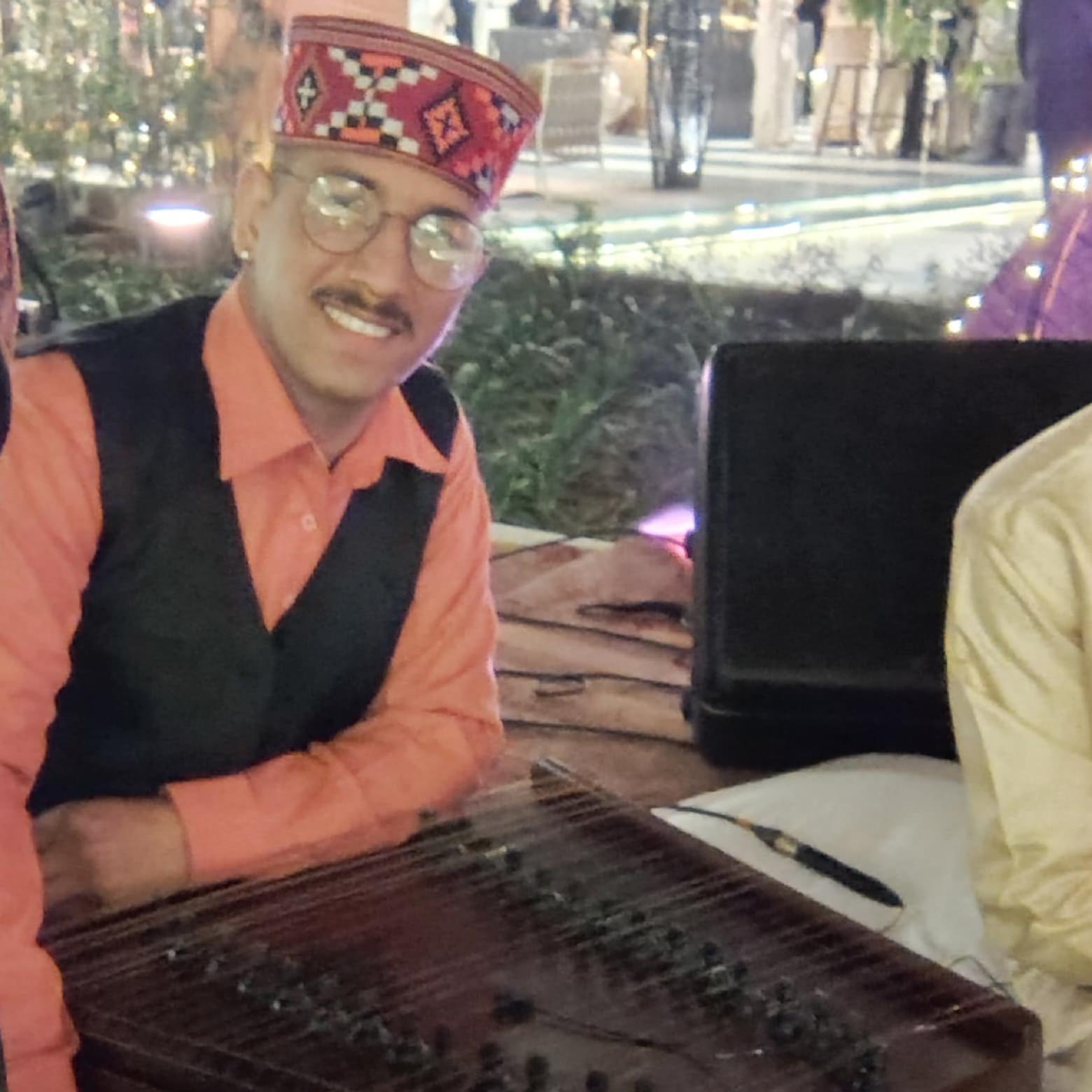 Sharma Ji Santoor Show