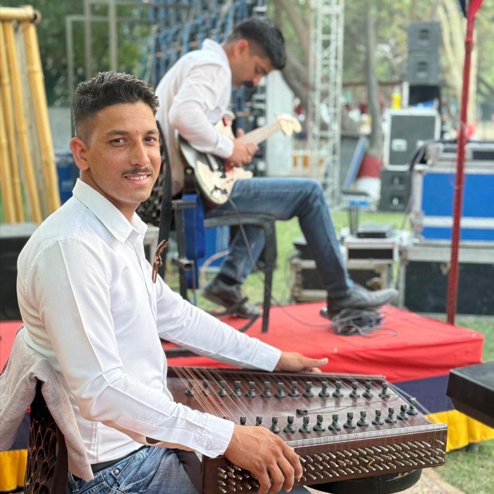 Sharma Ji Santoor Show