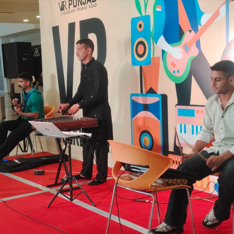 Sharma Ji Santoor Show